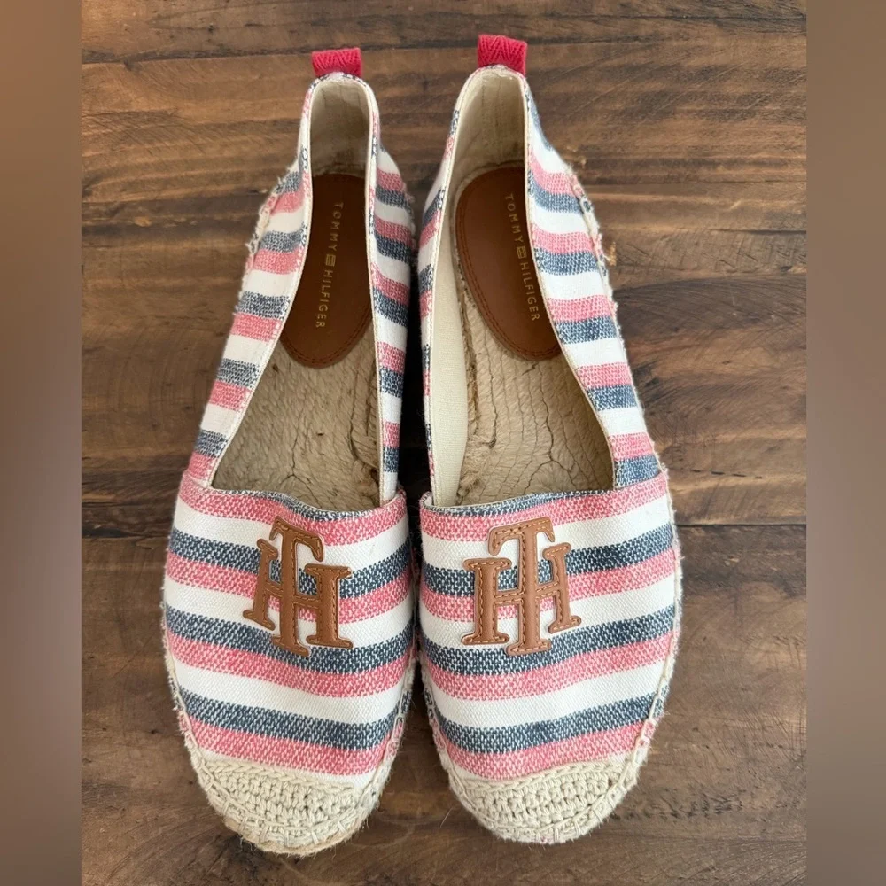 Tommy Hilfiger Striped Canvas TH Logo Espadrille Shoes. Size 8.